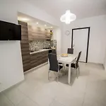 Square Апартаменты